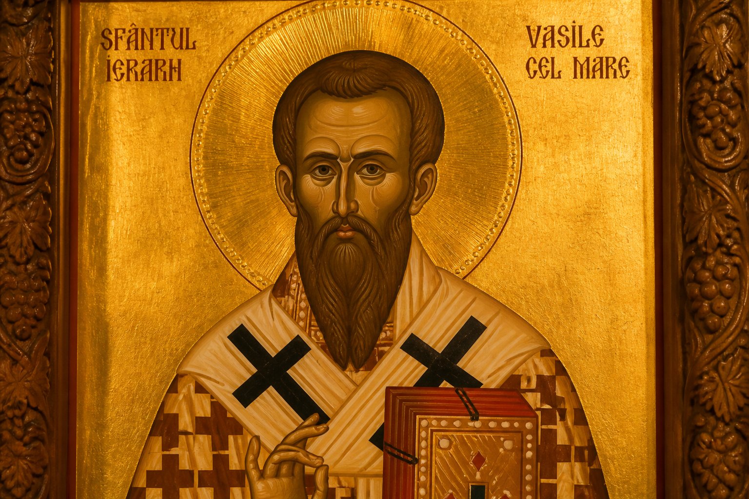 Icoană ortodoxă bizantină a unui sfânt, cu aureolă aurie proeminentă, simbolizând lumina necreată.